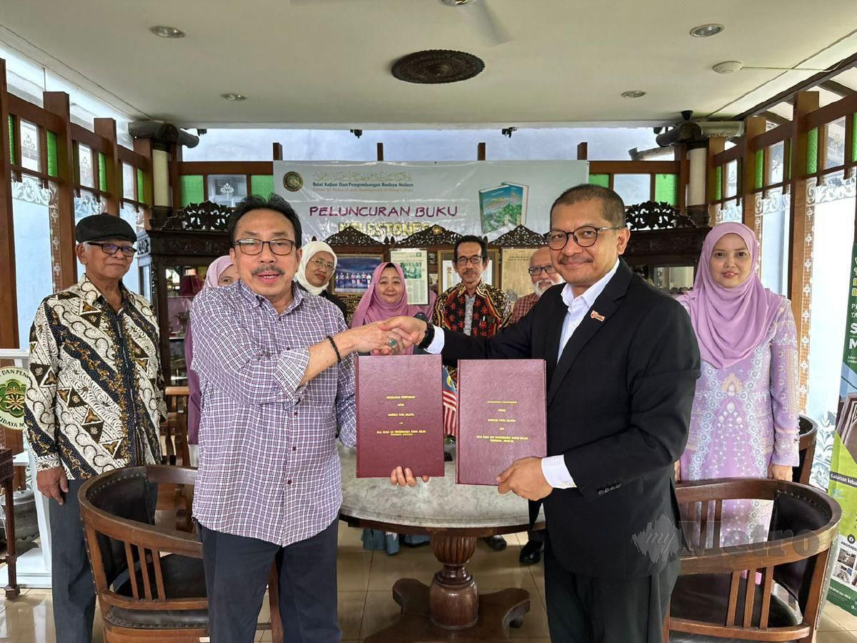 Kerjasama Martabat Bahasa Melayu di Persada Antarabangsa